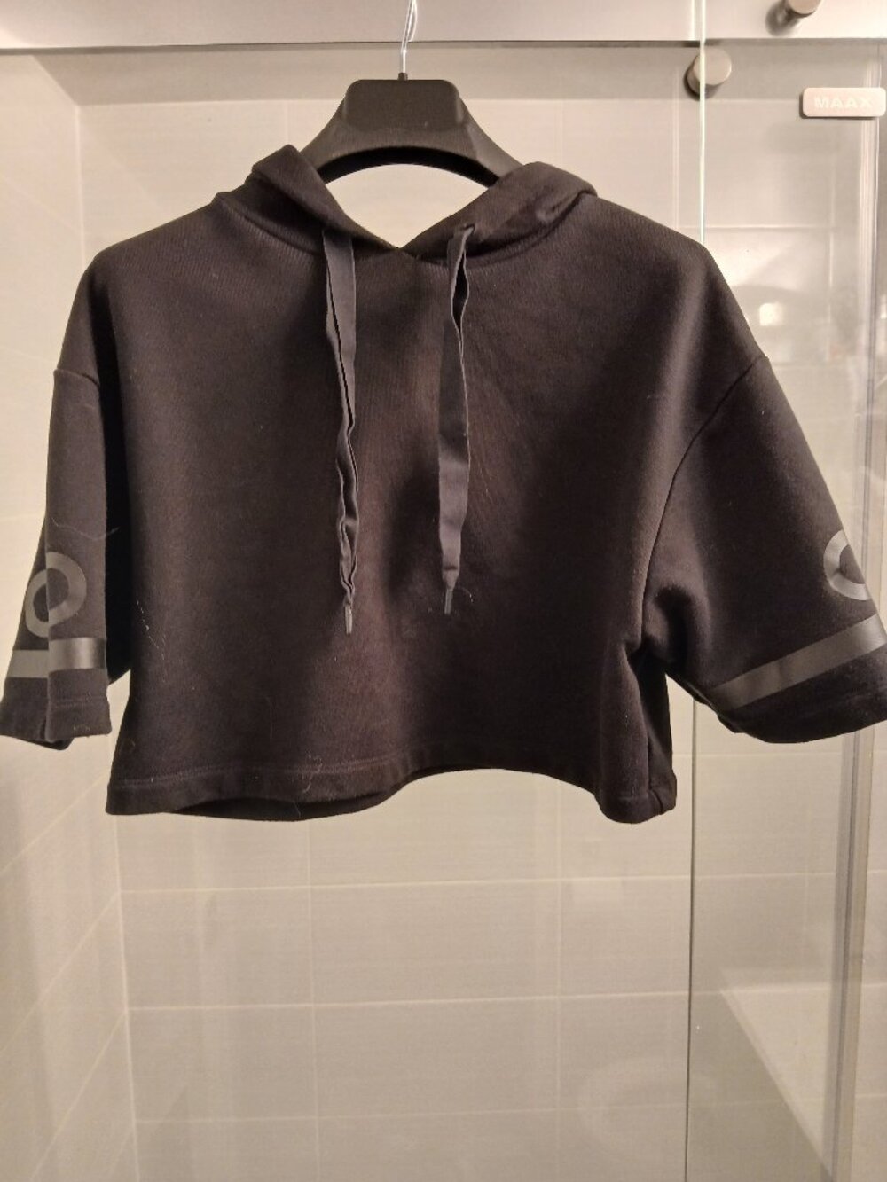 Alo Yoga Cropped Logo Hoodie